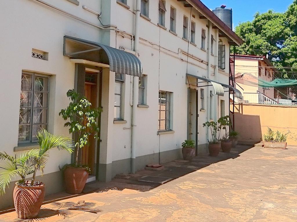 Hotel Acacia City Kampala Exteriör bild