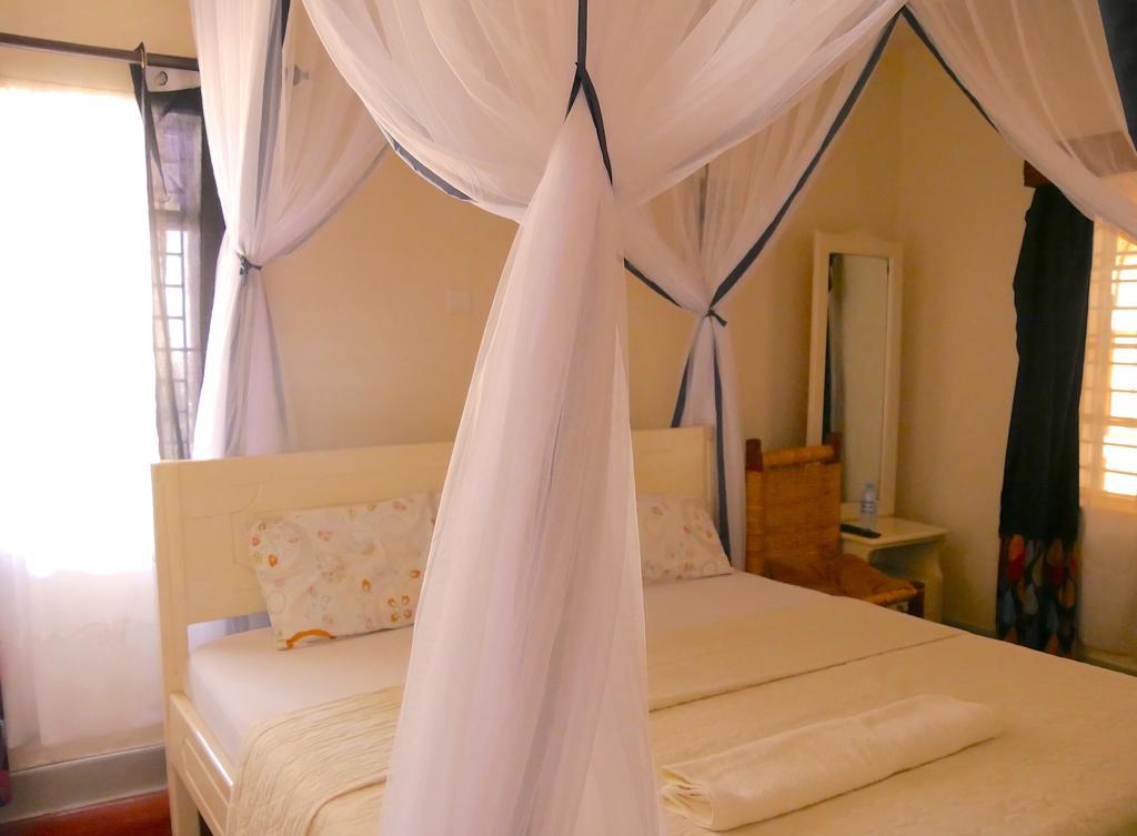 Hotel Acacia City Kampala Exteriör bild