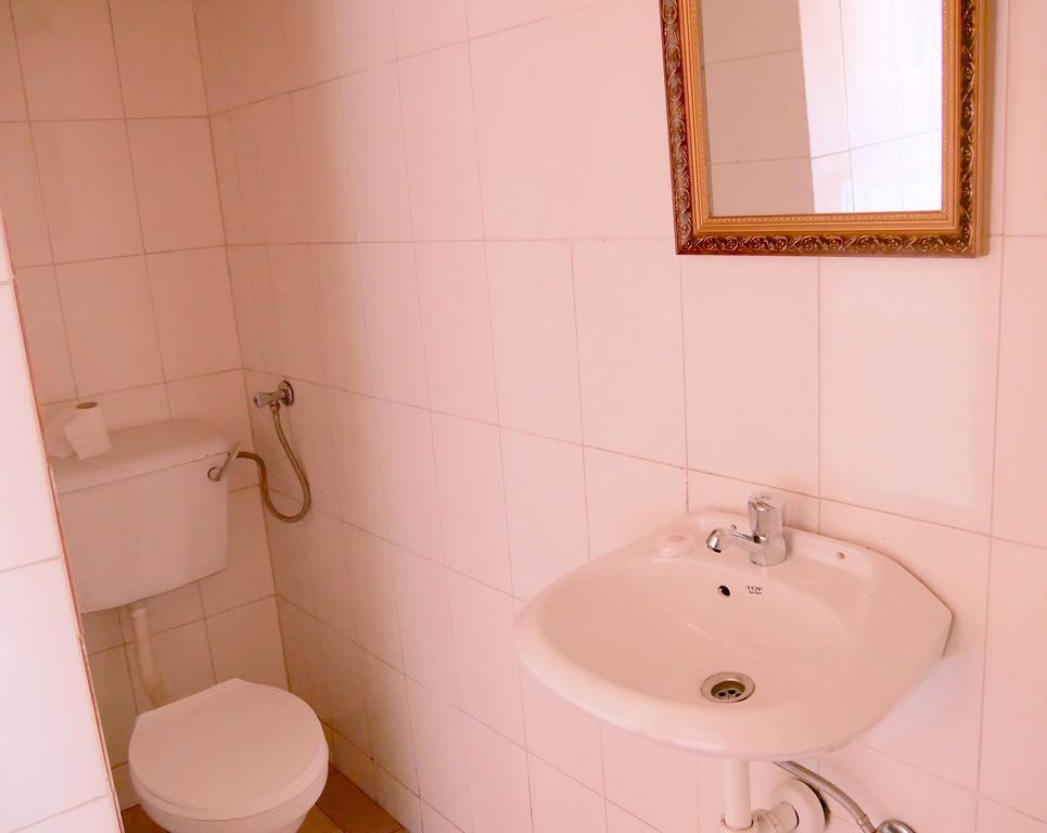 Hotel Acacia City Kampala Exteriör bild
