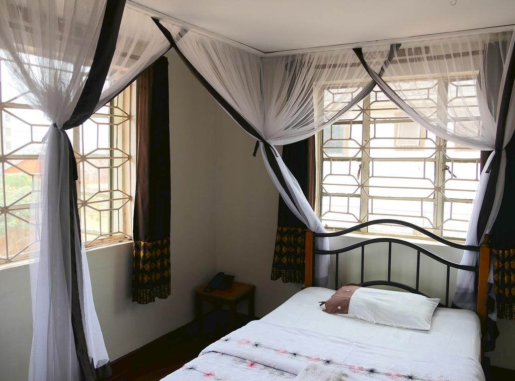 Hotel Acacia City Kampala Exteriör bild